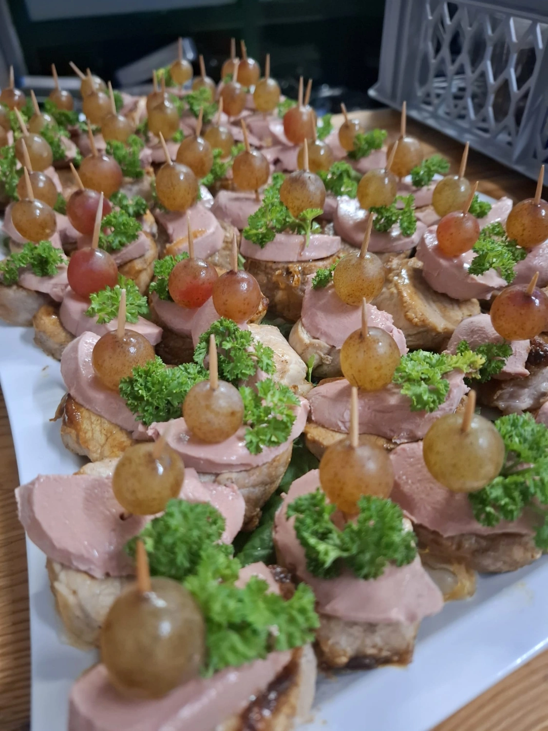 Rezept für Thunfisch-Canape-Aufstrich von Catering Amato